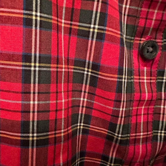 EUC Lands End Womens Red Plaid Festive Cotton Longsleeve Button Up Top SIZE 10 - Picture 3 of 5